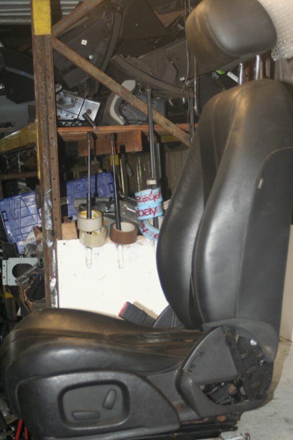 JAGUAR S TYPE. BLACK LEATHER FRONT SEATS - Image 3