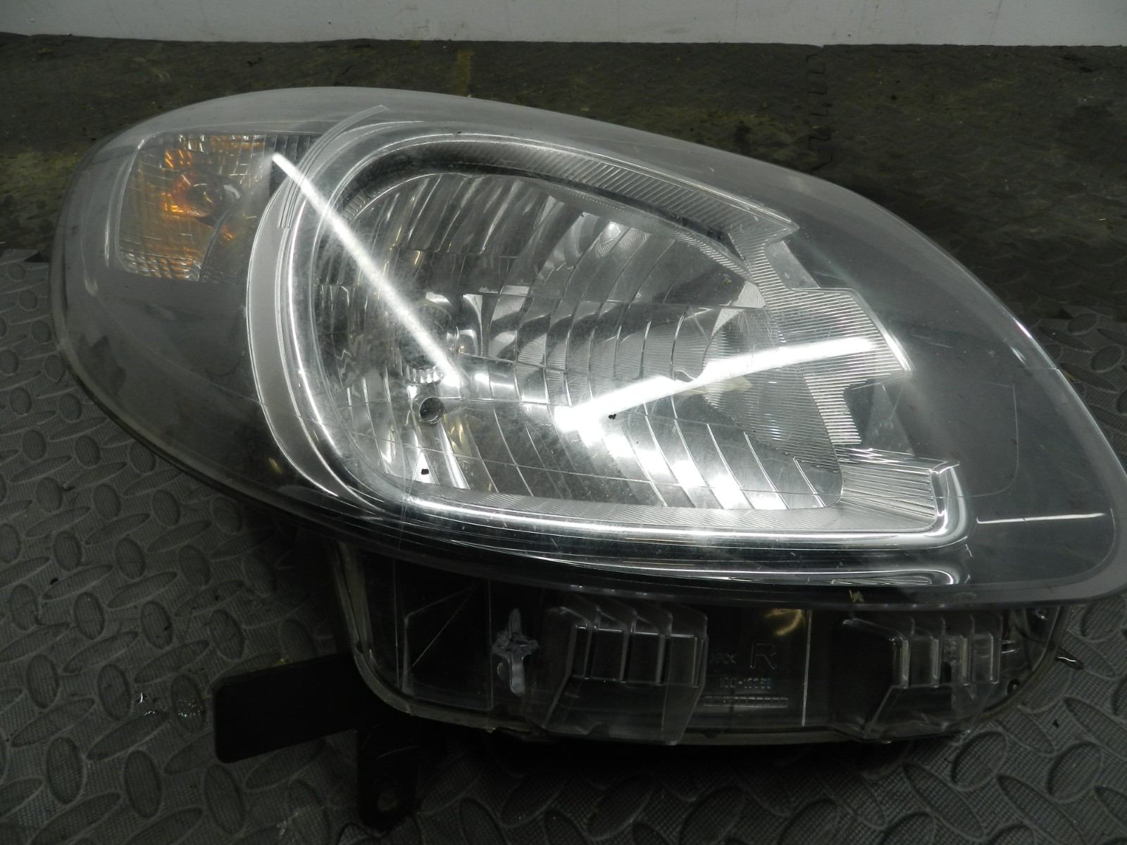 (H0041) INSURANCE DAMAGED HEADLIGHT RENAULT KANGOO DRIVER SIDE 260100880R