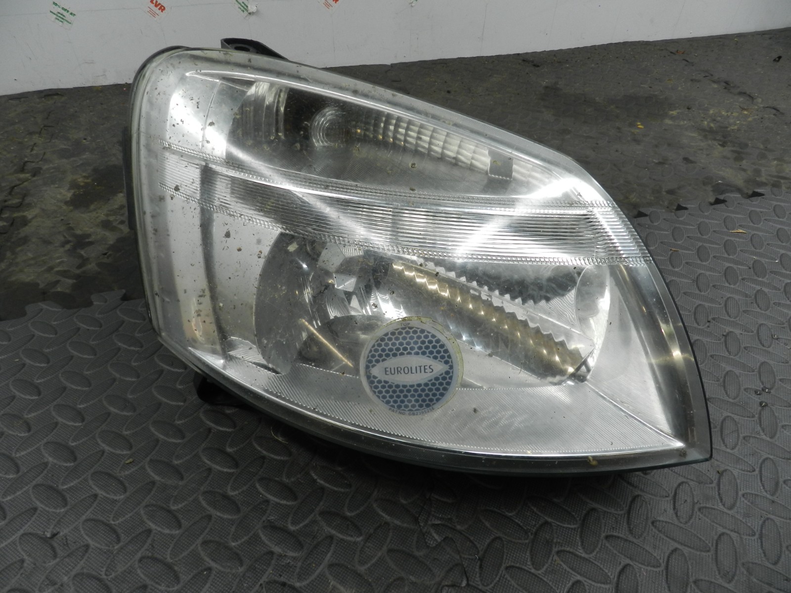 (H0052) INSURANCE DAMAGED HEADLIGHT CITROEN BERLINGO DRIVER SIDE 98499850