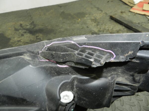(H0053) INSURANCE DAMAGED HEADLIGHT FORD TRANSIT DRIVER SIDE - Image 4