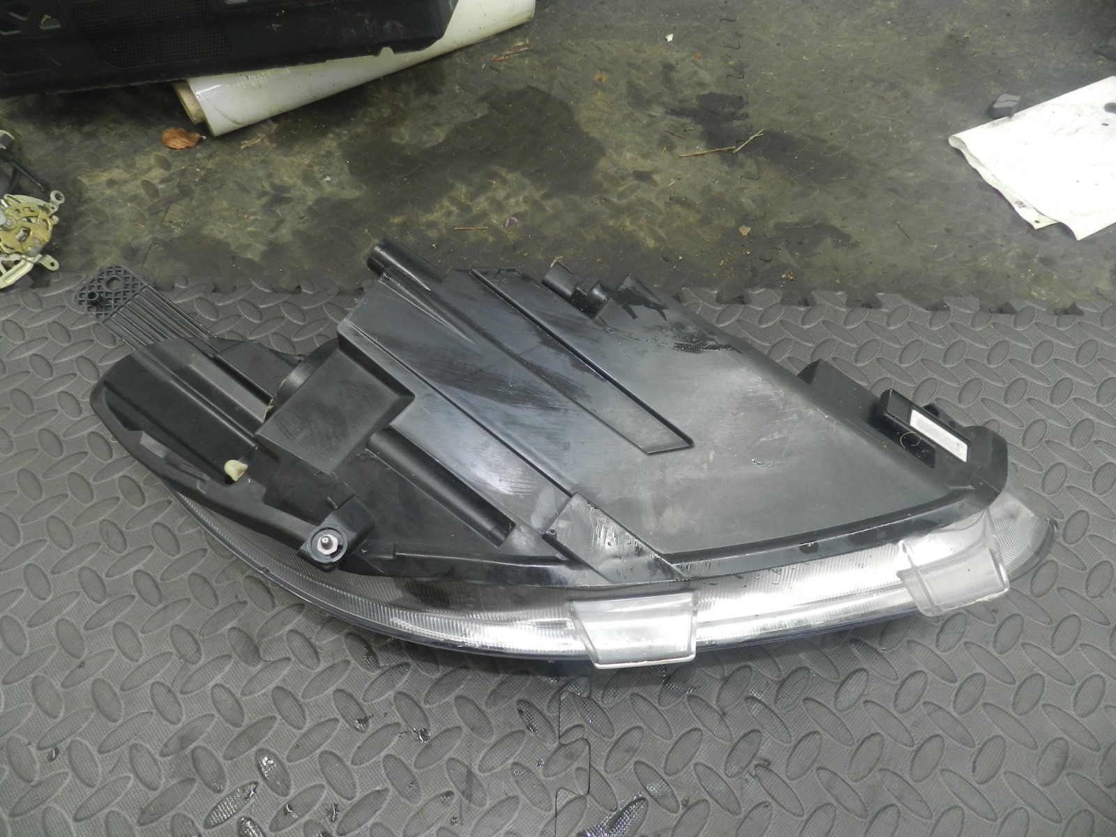 (H0061) INSURANCE DAMAGED HEADLIGHT FORD FIESTA PASSENGER SIDE H1BB-13W030-DH - Image 4