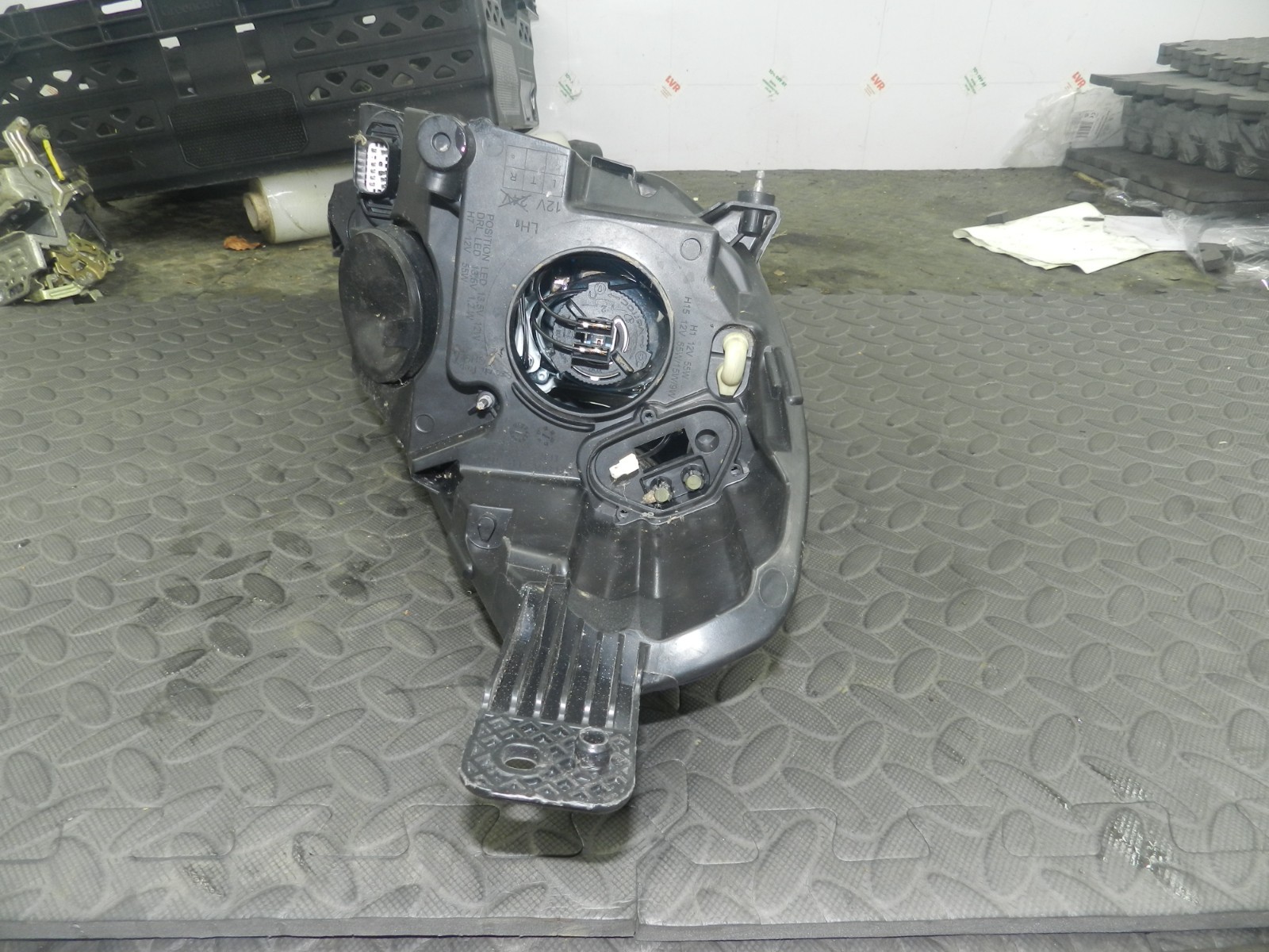 (H0061) INSURANCE DAMAGED HEADLIGHT FORD FIESTA PASSENGER SIDE H1BB-13W030-DH - Image 5