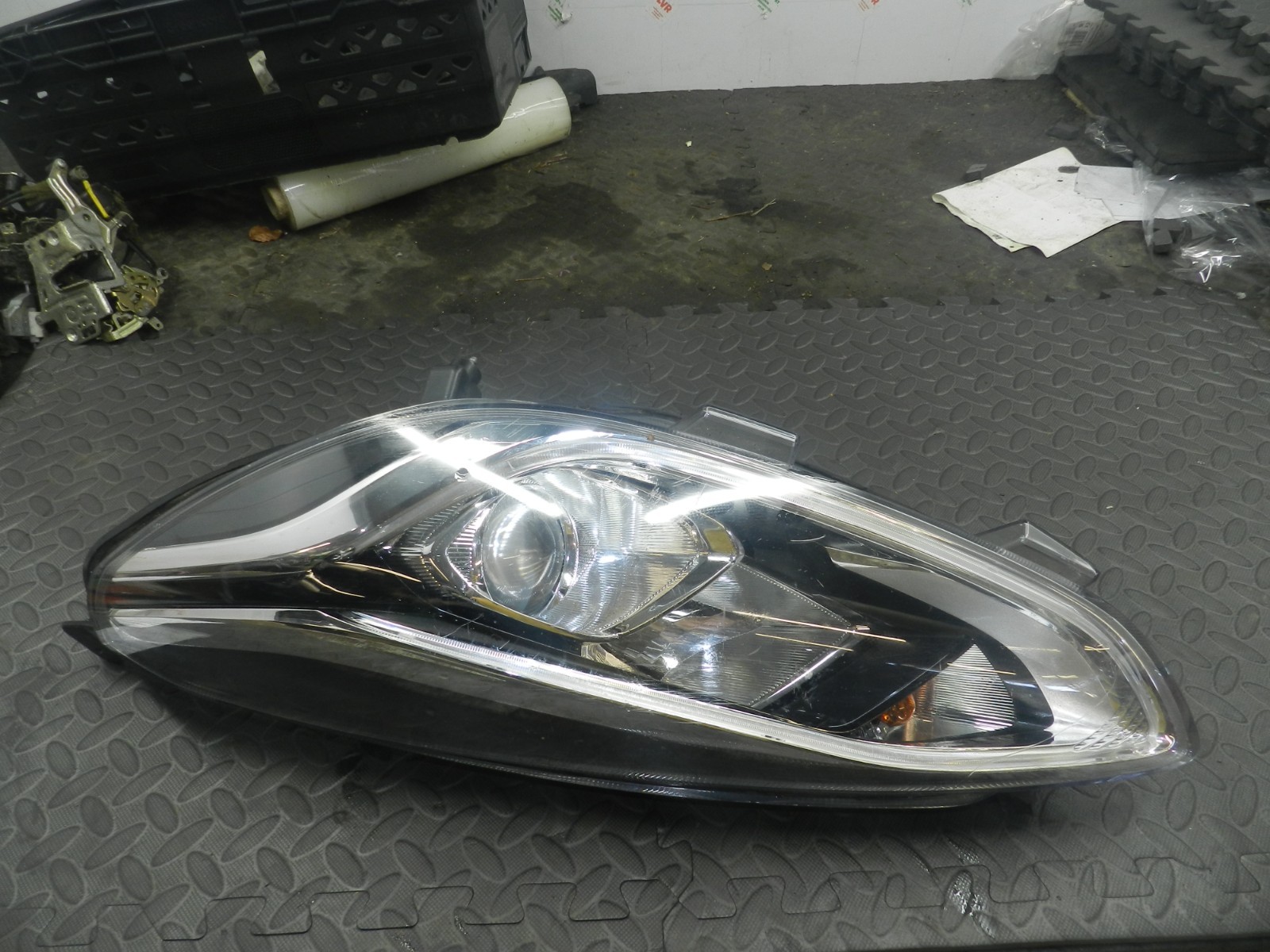 (H0061) INSURANCE DAMAGED HEADLIGHT FORD FIESTA PASSENGER SIDE H1BB-13W030-DH - Image 7