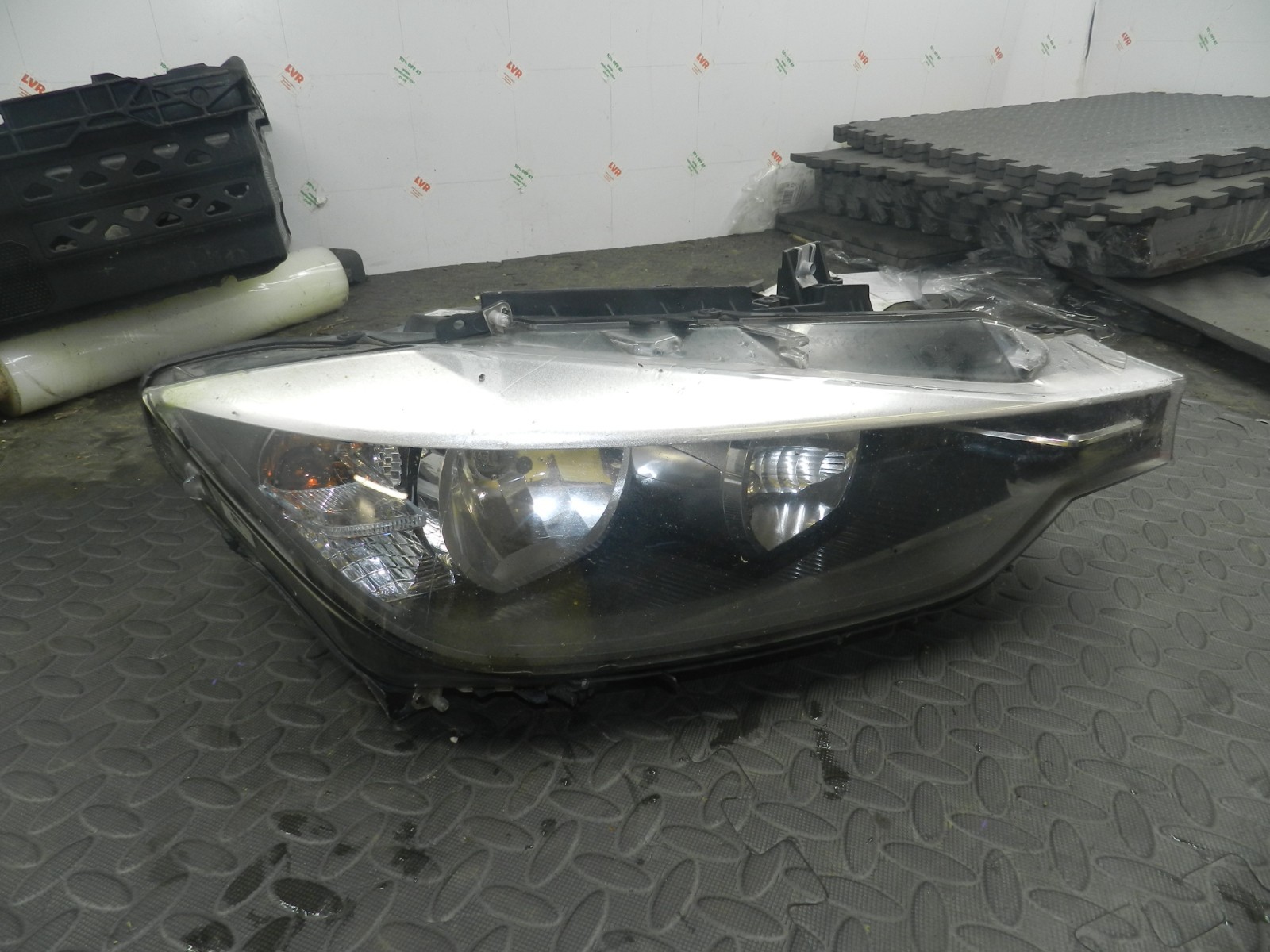 (H0064) INSURANCE DAMAGED HEADLIGHT BMW 3 SERIES F30 DRIVER SIDE 7259540