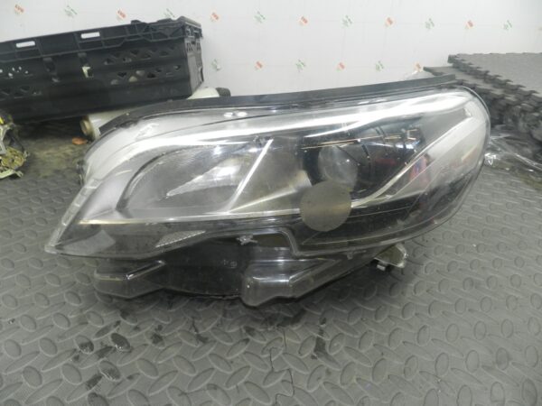 (H0065) INSURANCE DAMAGED HEADLIGHT PEUGEOT EXPERT PASSENGER SIDE 9808573780
