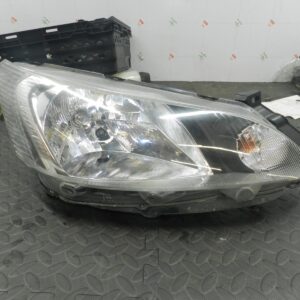 (H0069) INSURANCE DAMAGED HEADLIGHT NISSAN NV200 DRIVER SIDE 26010BJ00A