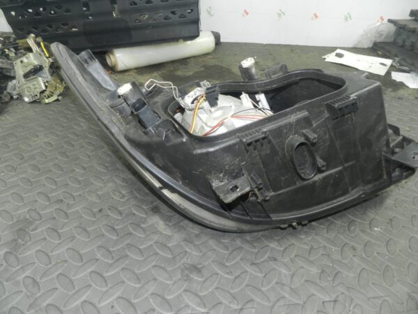 (H0077) INSURANCE DAMAGED HEADLIGHT MERCEDES SPRINTER PASSENGER SIDE 24738100 - Image 4