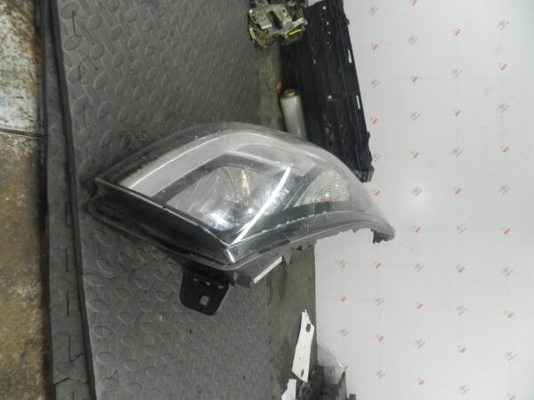 (H0079) INSURANCE DAMAGED HEADLIGHT RENAULT TRAFFIC DRIVER SIDE 1LE011410-44 - Image 2