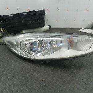 (H0080) INSURANCE DAMAGED HEADLIGHT FORD FIESTA DRIVER SIDE C1BB-13W029-ED