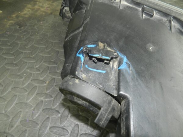 (H0082) INSURANCE DAMAGED HEADLIGHT VOLKSWAGEN POLO DRIVER SIDE 90124432 - Image 7