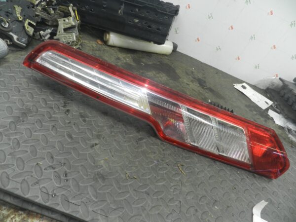 (R105) INSURANCE DAMAGED REAR LIGHT FORD TRANSIT CUSTOM DRIVER SIDE BK2113404AJ