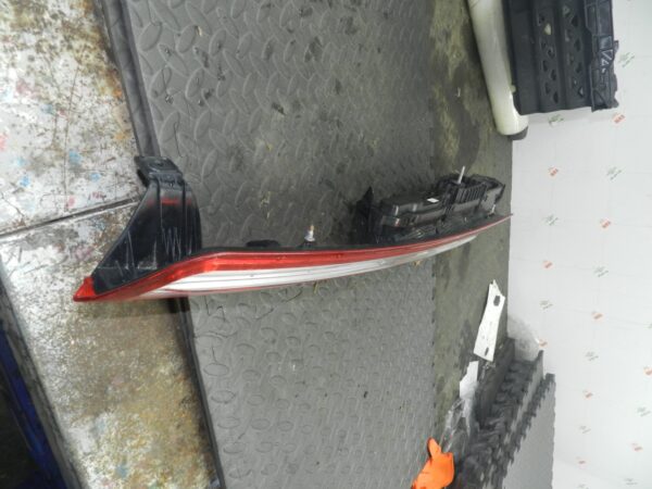(R105) INSURANCE DAMAGED REAR LIGHT FORD TRANSIT CUSTOM DRIVER SIDE BK2113404AJ - Image 2