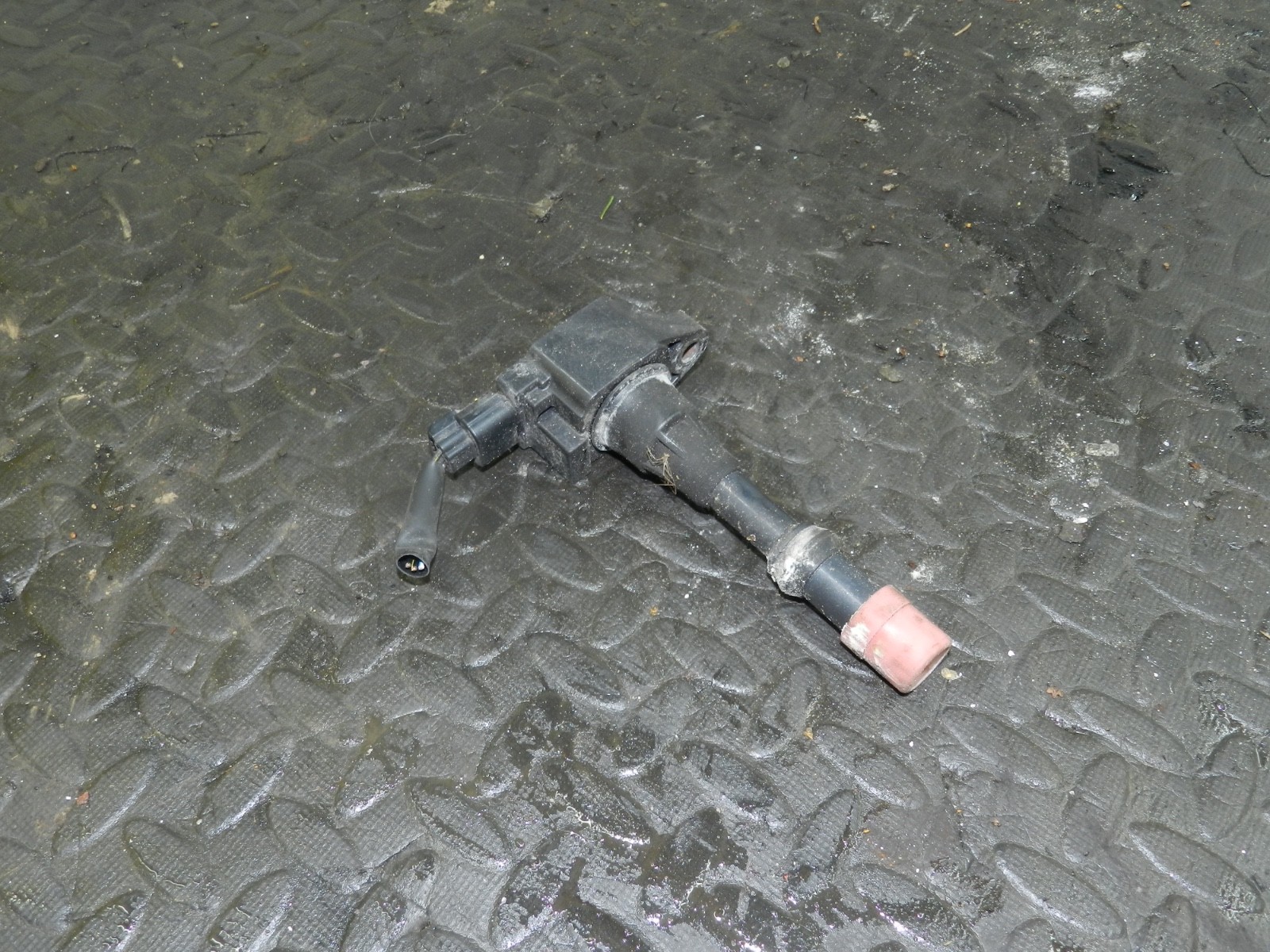 (129) 2005 HONDA JAZZ. IGNITION COIL PACK
