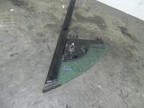 156. 2003 CITROEN C3 PLURIEL CONVERTIBLE. DRIVER SIDE WINDOW QUARTER GLASS - Image 3
