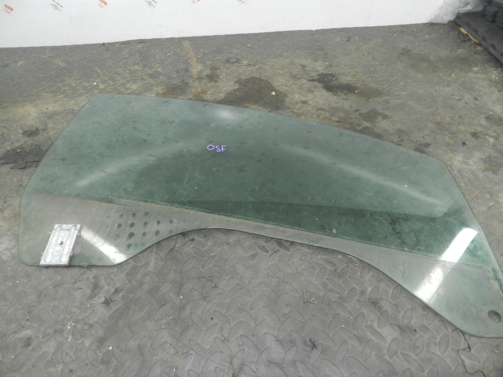 156. 2003 CITROEN C3 PLURIEL CONVERTIBLE. DRIVER SIDE FRONT WINDOW GLASS