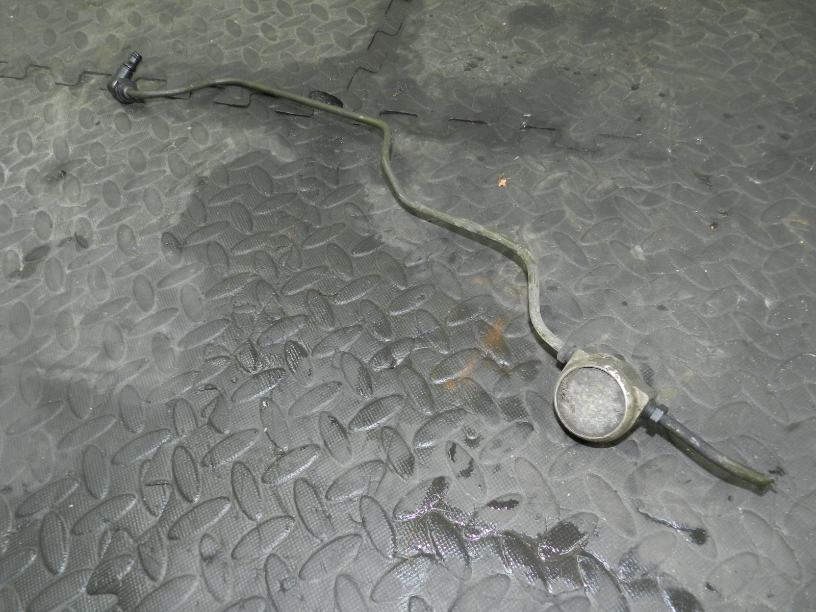 (160) 2000 AUDI TT QUATTRO 8N. CLUTCH HYDRAULIC PIPE