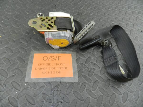 (145) 2003 TOYOTA RAV 4 MK2. DRIVER SIDE FRONT SEAT BELT - Image 3