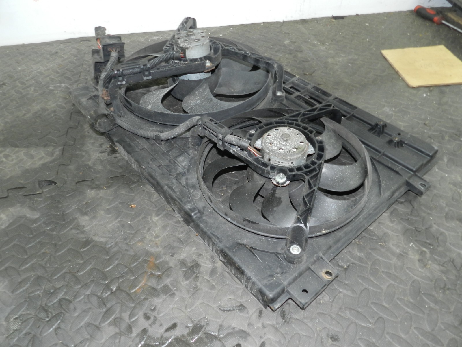 (160) 2000 AUDI TT QUATTRO 8N. RADIATOR COOLING FANS - Image 4