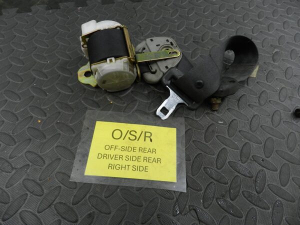 (145) 2003 TOYOTA RAV 4 MK2. DRIVER SIDE REAR SEAT BELT