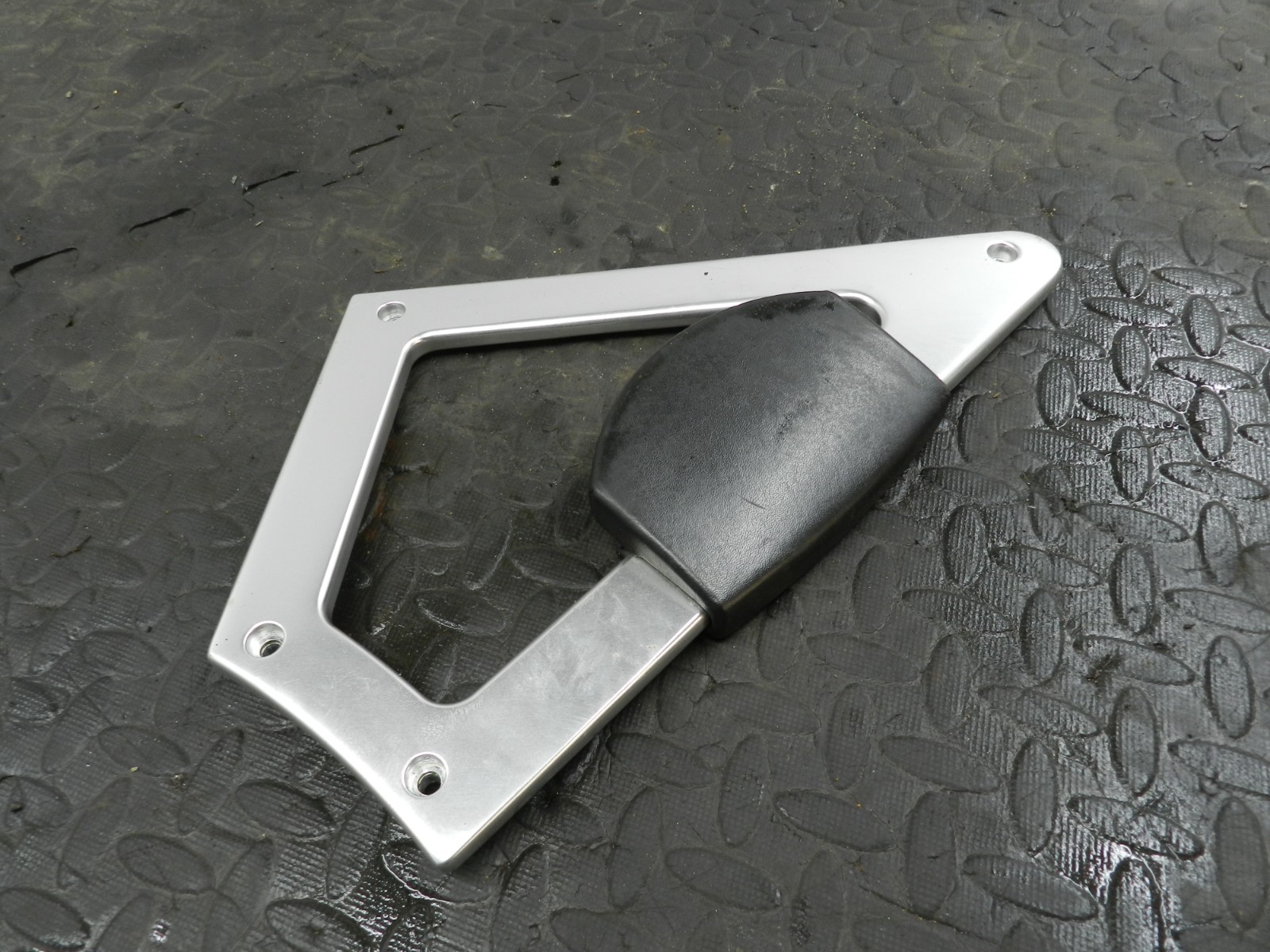 (160) 2000 AUDI TT QUATTRO 8N. SIDE GRAB HANDLE - Image 4