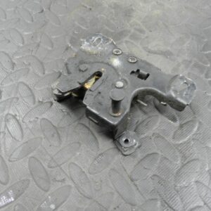 (160) 2000 AUDI TT QUATTRO 8N. BONNET LATCH CATCH LOCK