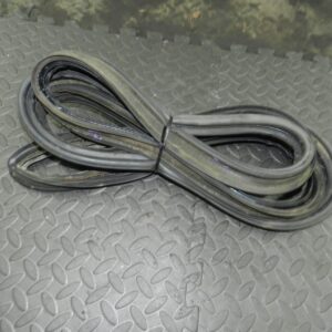 (145) 2003 TOYOTA RAV 4 MK2. BOOT LID TAILGATE DOOR RUBBER SEAL