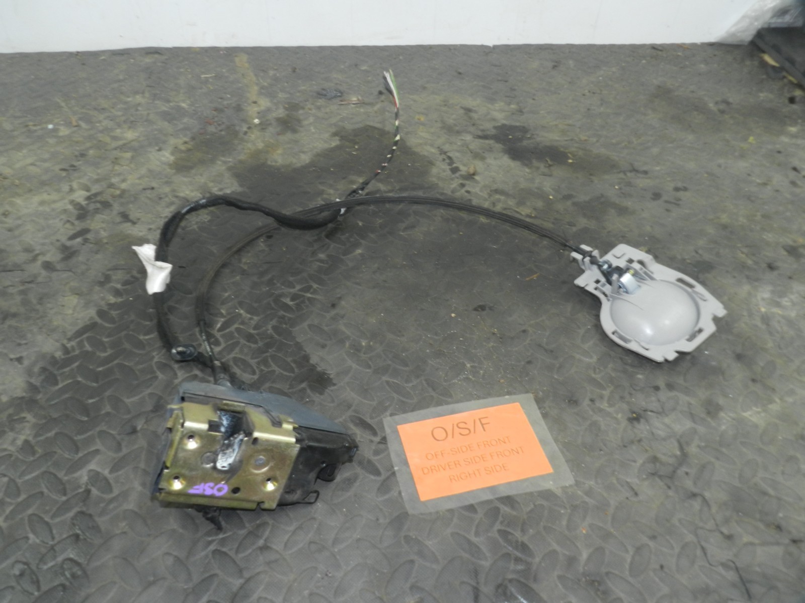 156. 2003 CITROEN C3 PLURIEL CONVERTIBLE. DRIVER SIDE DOOR LOCK MOTOR MECHANISM - Image 2