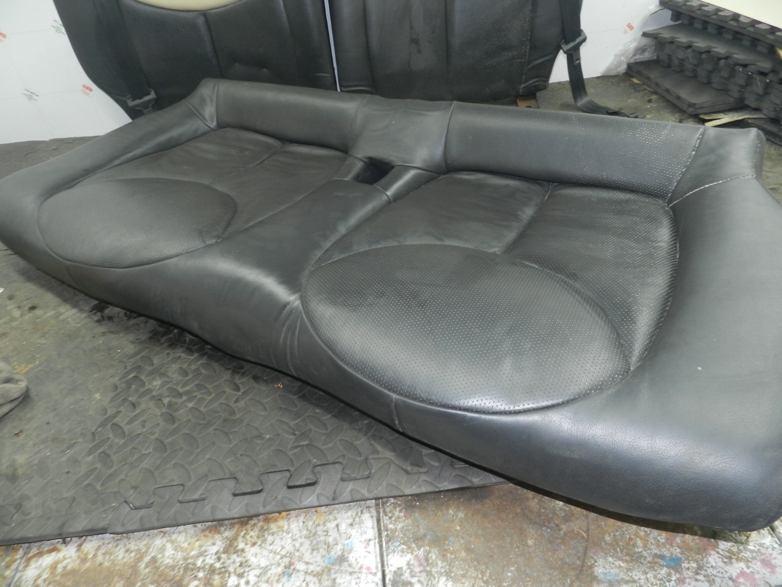 156. 2003 CITROEN C3 PLURIEL CONVERTIBLE. REAR LEATHER SEATS BLACK & CREAM - Image 2