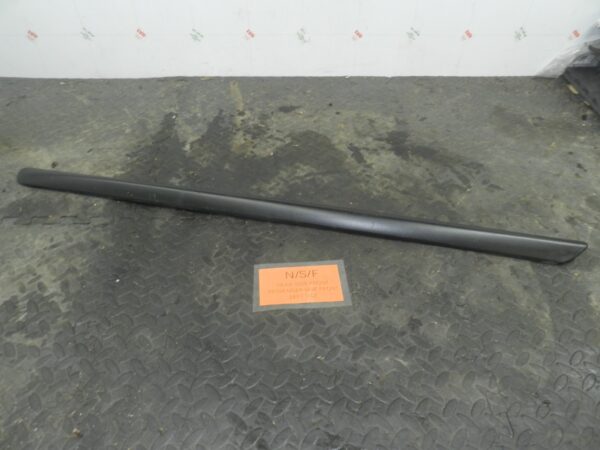 156. 2003 CITROEN C3 PLURIEL CONVERTIBLE. PASSENGER FRONT DOOR TRIM EXTERNAL