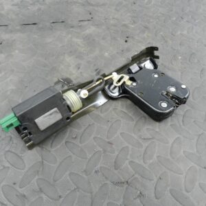 (160) 2000 AUDI TT QUATTRO 8N. BOOT LID TAILGATE LATCH LOCK MECHANISM MOTOR