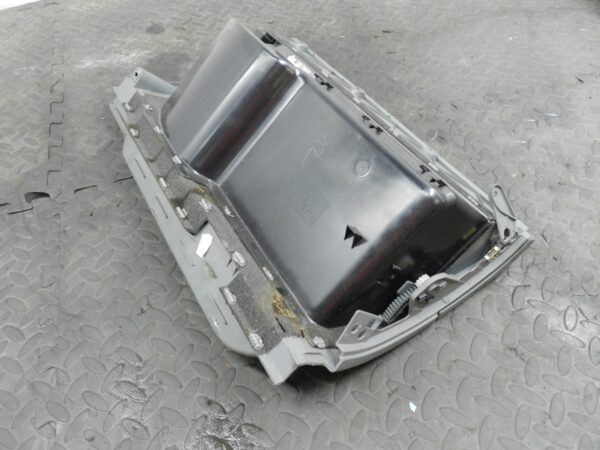 (160) 2000 AUDI TT QUATTRO 8N. GLOVE BOX AND HOUSING BROKEN HANDLE - Image 6