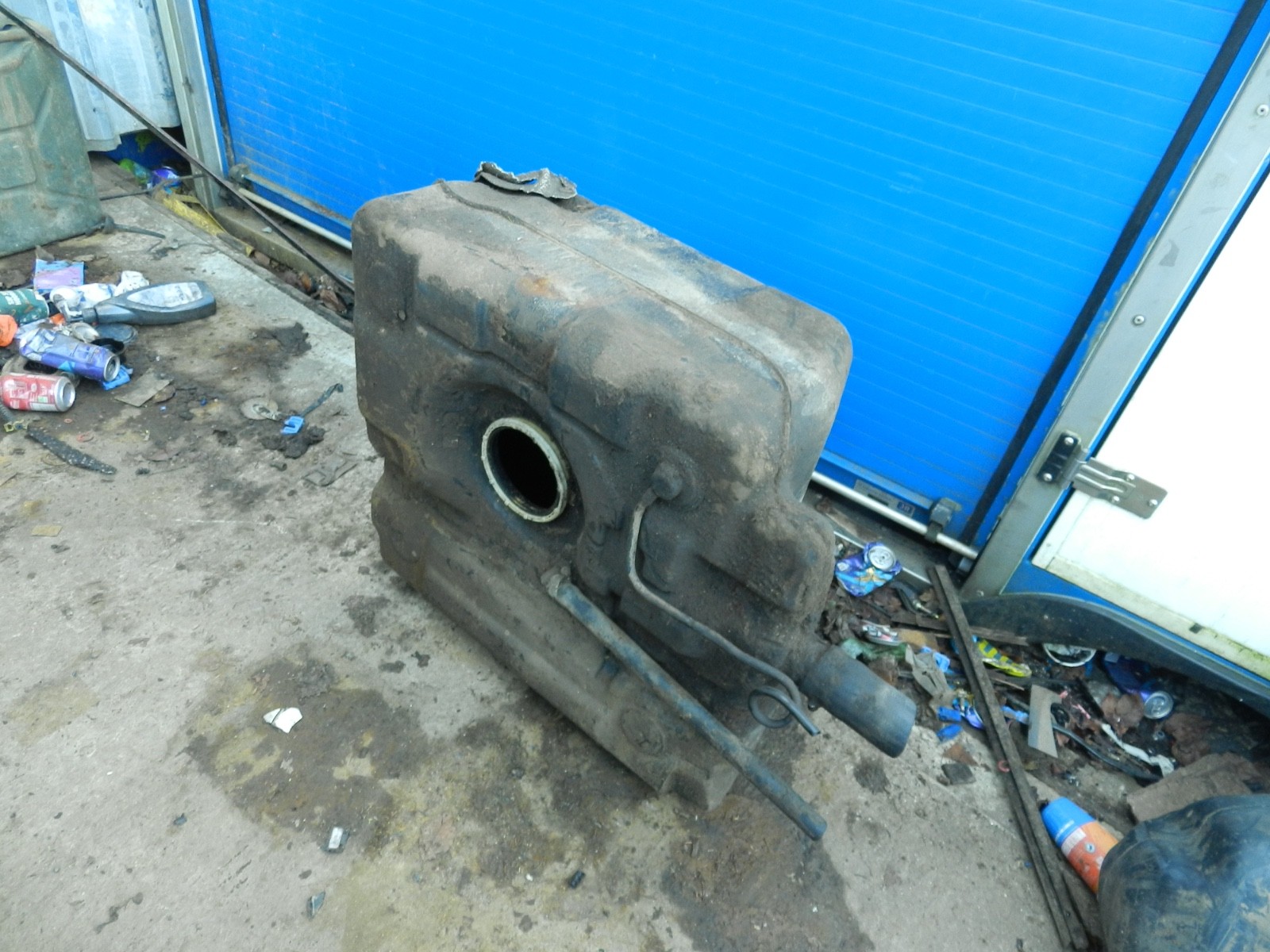 154. 2003 LAND ROVER DISCOVERY 2 TD5. DIESEL FUEL TANK