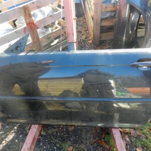 143. 2003 BMW E46 318Ci CONVERTIBLE. PASSENGER DOOR IN BLACK