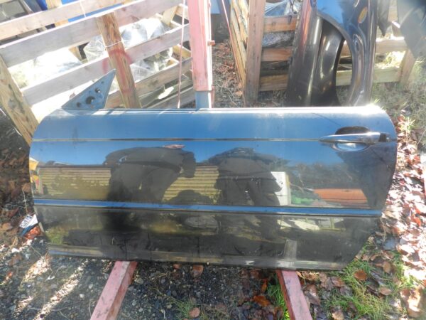 143. 2003 BMW E46 318Ci CONVERTIBLE. PASSENGER DOOR IN BLACK - Image 2