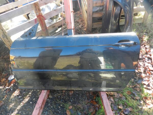 143. 2003 BMW E46 318Ci CONVERTIBLE. PASSENGER DOOR IN BLACK - Image 3