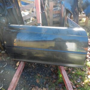 143. 2003 BMW E46 318Ci CONVERTIBLE. DRIVER DOOR IN BLACK
