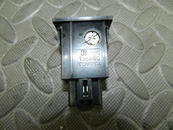 (145) 2003 TOYOTA RAV 4 MK2. IDLE UP SWITCH BUTTON - Image 3