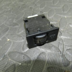(145) 2003 TOYOTA RAV 4 MK2. HEADLIGHT ADJUSTER SWITCH BUTTON