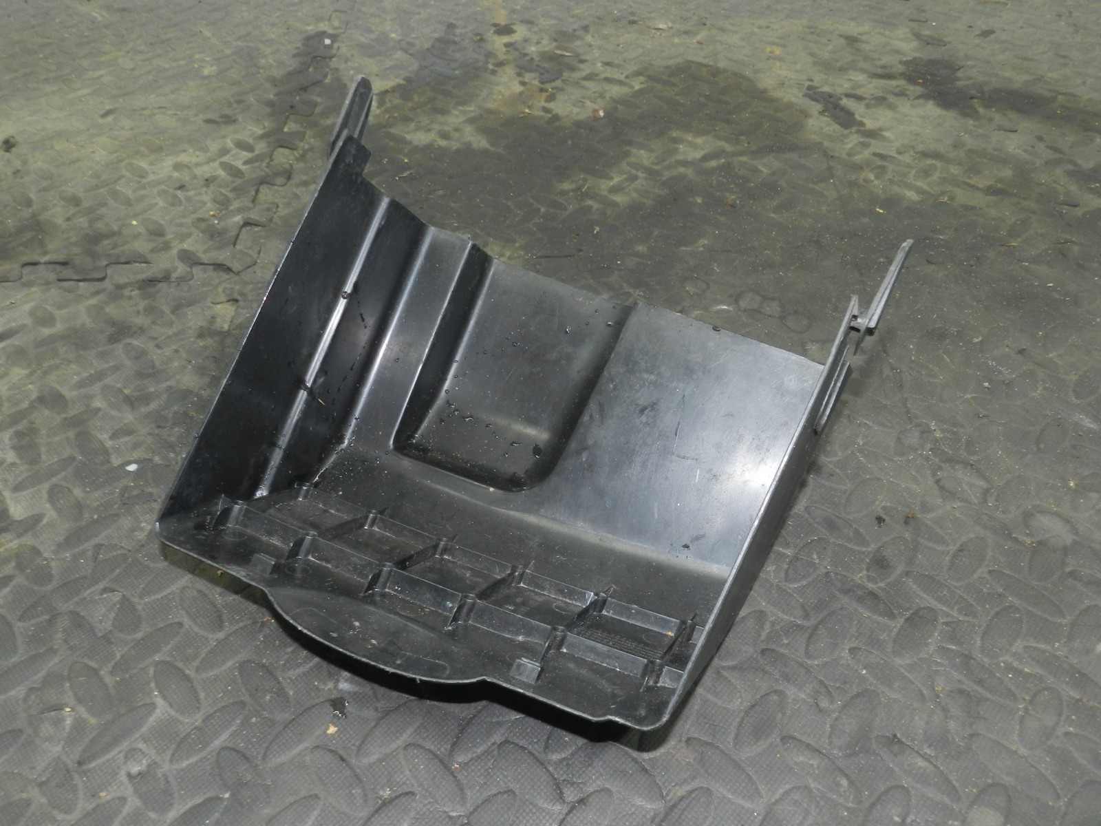 156. 2003 CITROEN C3 PLURIEL CONVERTIBLE. BATTERY COVER - Image 2