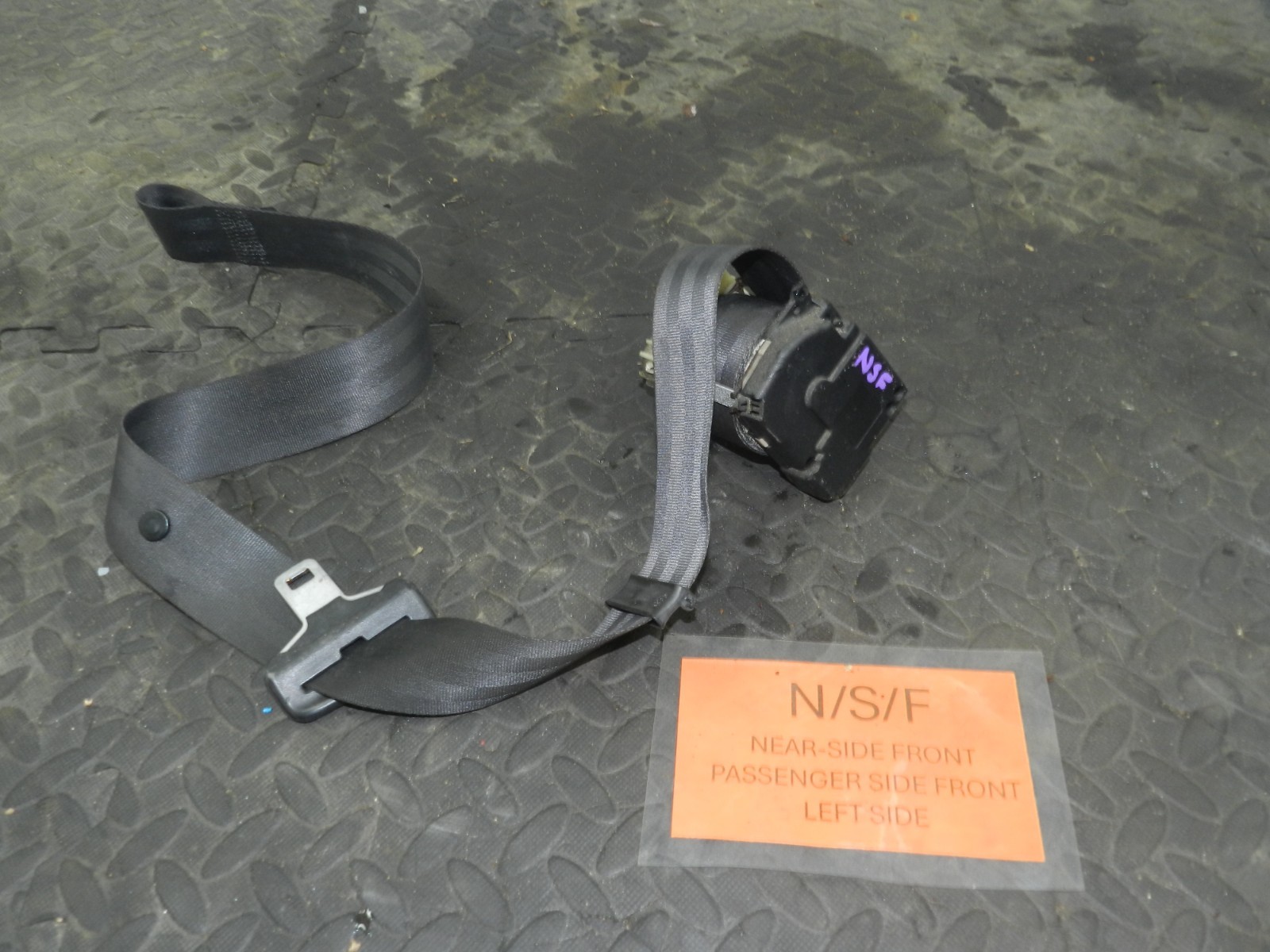 156. 2003 CITROEN C3 PLURIEL CONVERTIBLE. PASSENGER SIDE FRONT SEAT BELT