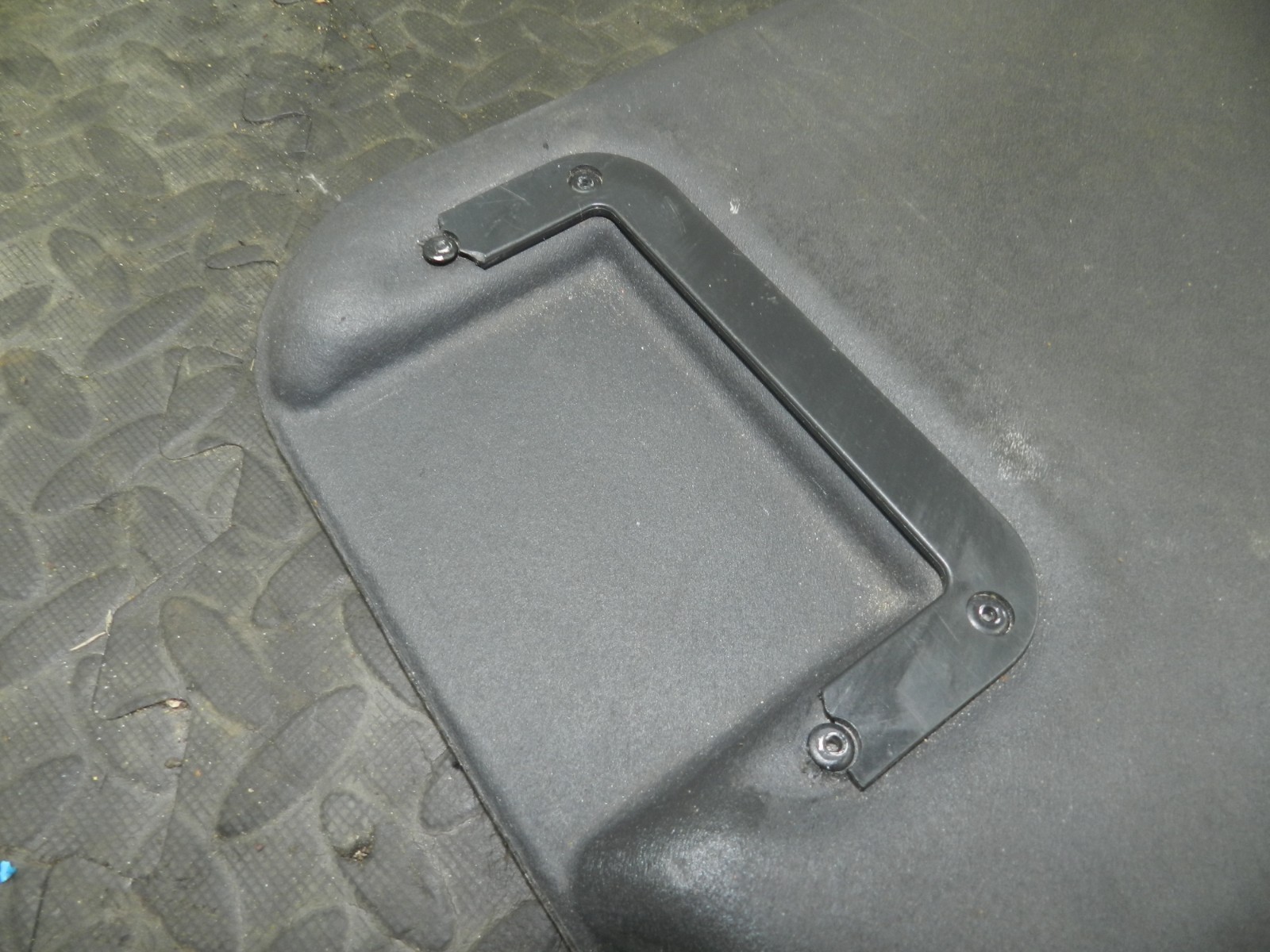 156. 2003 CITROEN C3 PLURIEL CONVERTIBLE. BOOT FLOOR CARPET TRIM PANEL - Image 2
