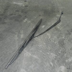 (160) 2000 AUDI TT QUATTRO 8N. WIPER ARM