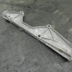 (160) 2000 AUDI TT QUATTRO 8N. REAR DIFFERENTIAL DIFF MOUNT BRACKET
