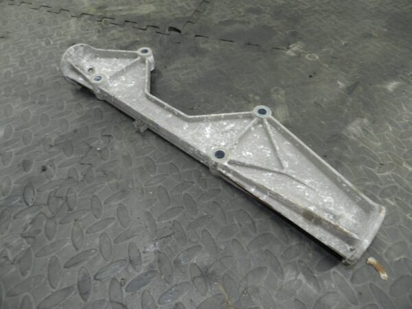 (160) 2000 AUDI TT QUATTRO 8N. REAR DIFFERENTIAL DIFF MOUNT BRACKET