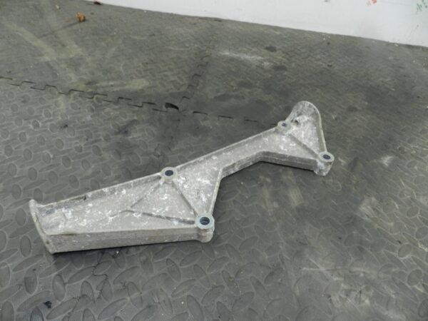 (160) 2000 AUDI TT QUATTRO 8N. REAR DIFFERENTIAL DIFF MOUNT BRACKET - Image 2