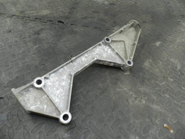 (160) 2000 AUDI TT QUATTRO 8N. REAR DIFFERENTIAL DIFF MOUNT BRACKET - Image 4