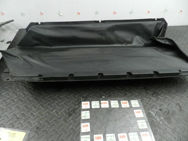 143. 2003 BMW E46 318Ci CONVERTIBLE. STORAGE LID COVER 8232763