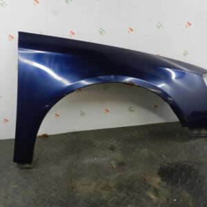 161, 2008 VOLKSWAGEN PASSAT B6 ESTATE. DRIVER SIDE WING IN BLUE SLIGHT RUST