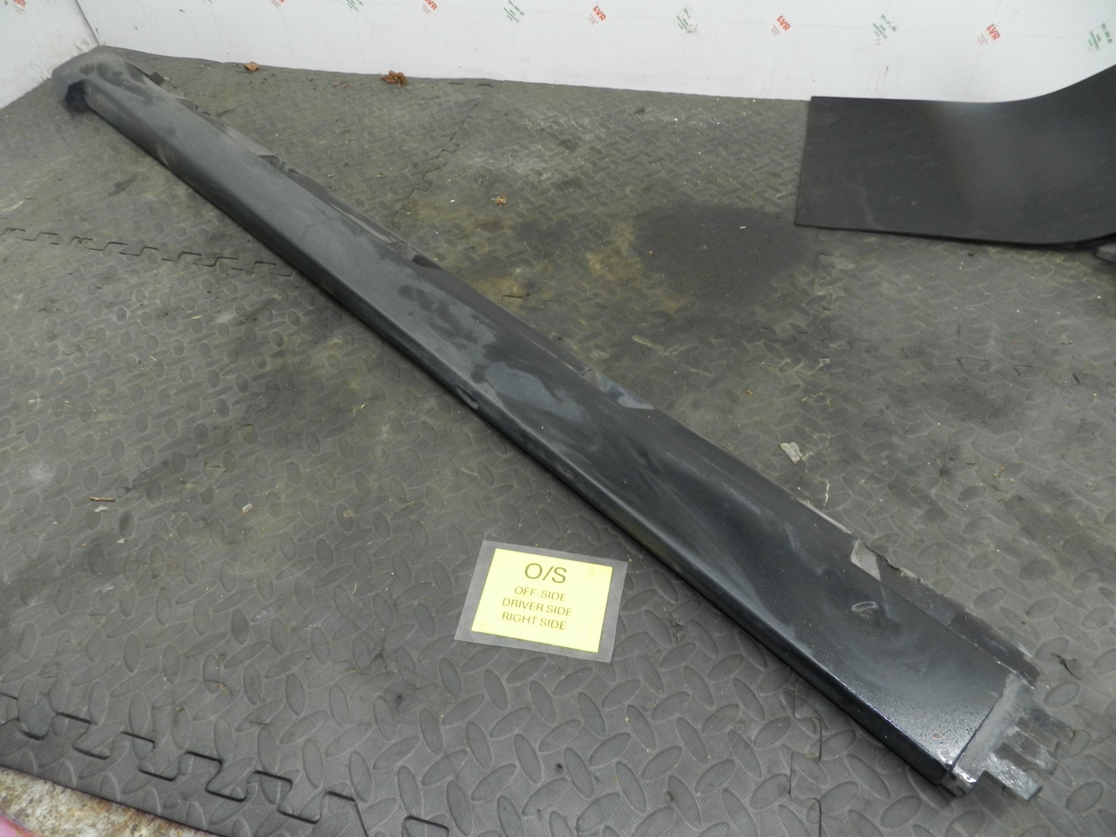 161, 2008 VOLKSWAGEN PASSAT B6 ESTATE. DRIVER SIDE SILL SKIRT TRIM