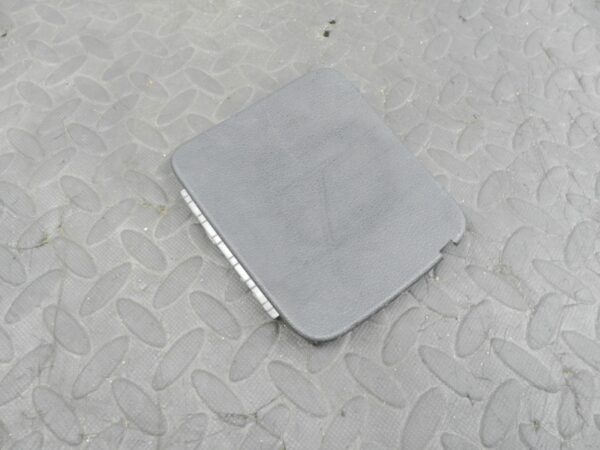 159. 2010 AUDI Q7 S LINE. STORAGE COVER LID